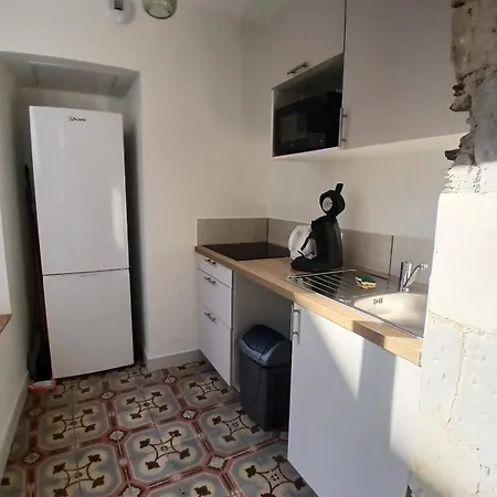 T3 Centre 1er Etage Apartment *